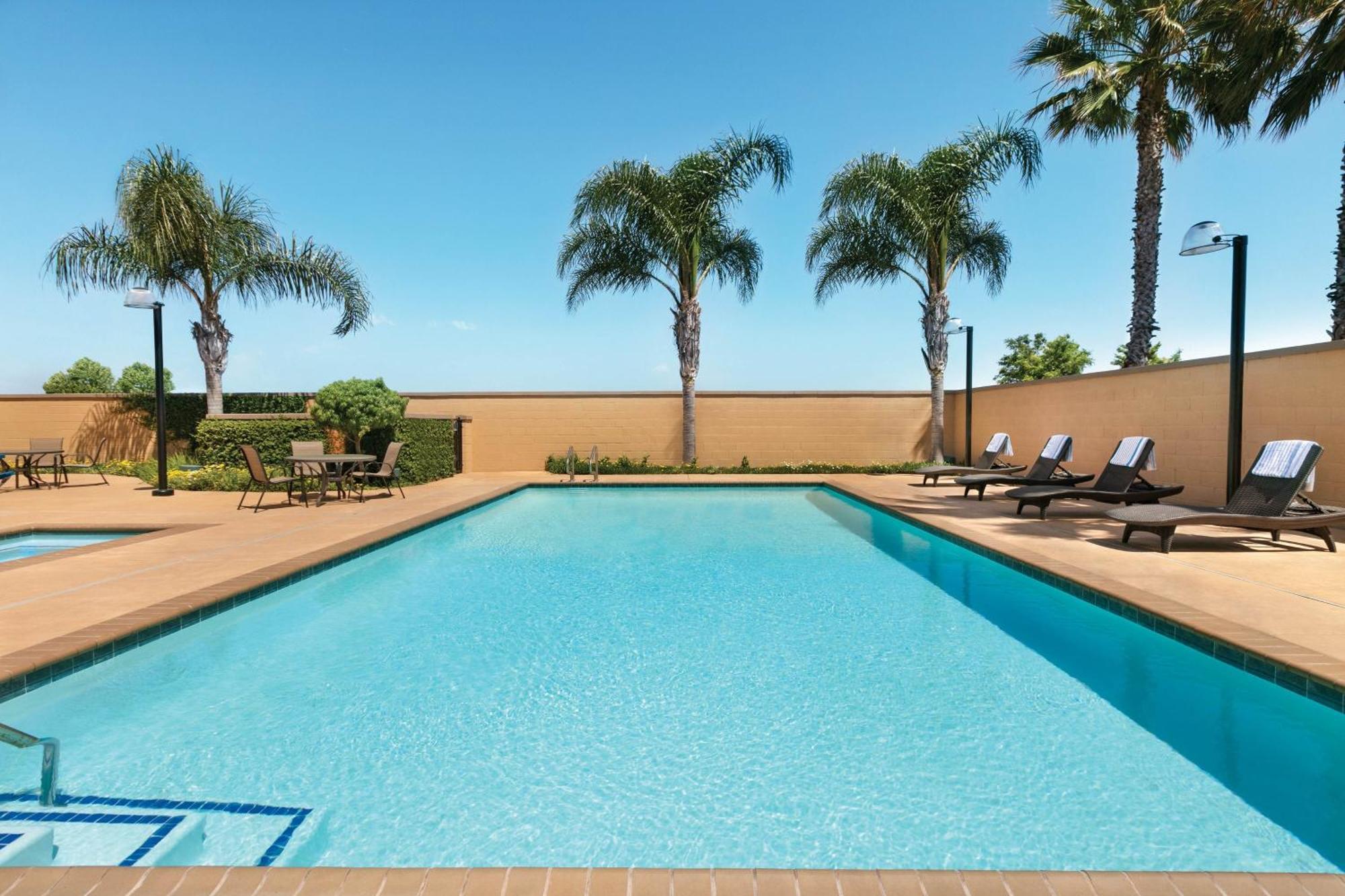 Four Points By Sheraton Sacramento Airport Екстериор снимка