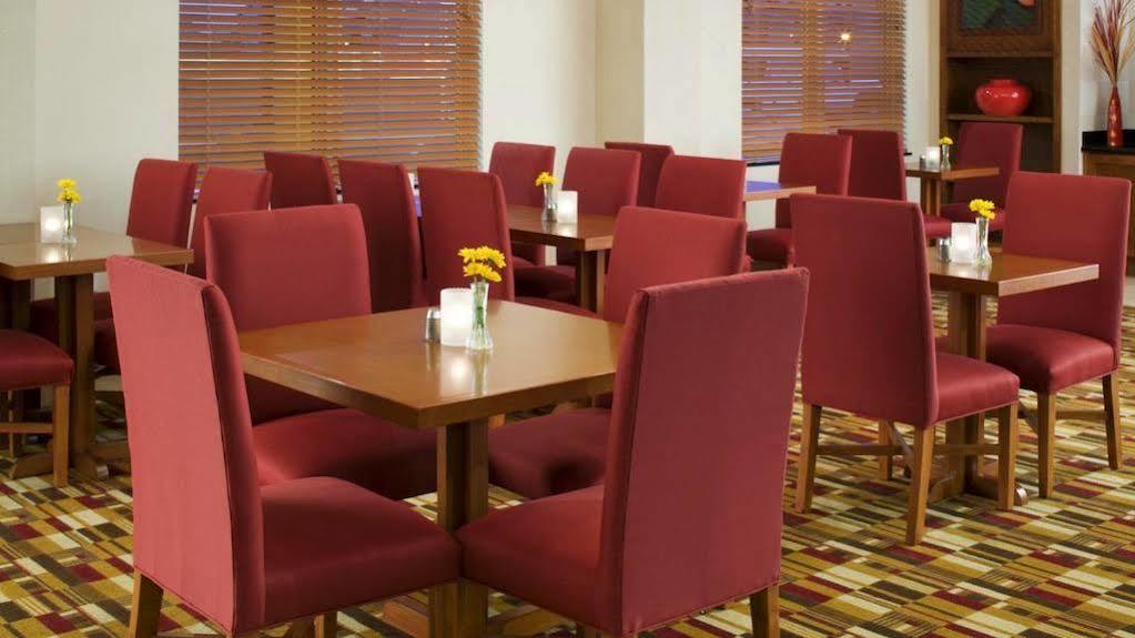 Four Points By Sheraton Sacramento Airport Екстериор снимка